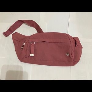 LULULEMON On The Beat Belt Bag 
4.5L